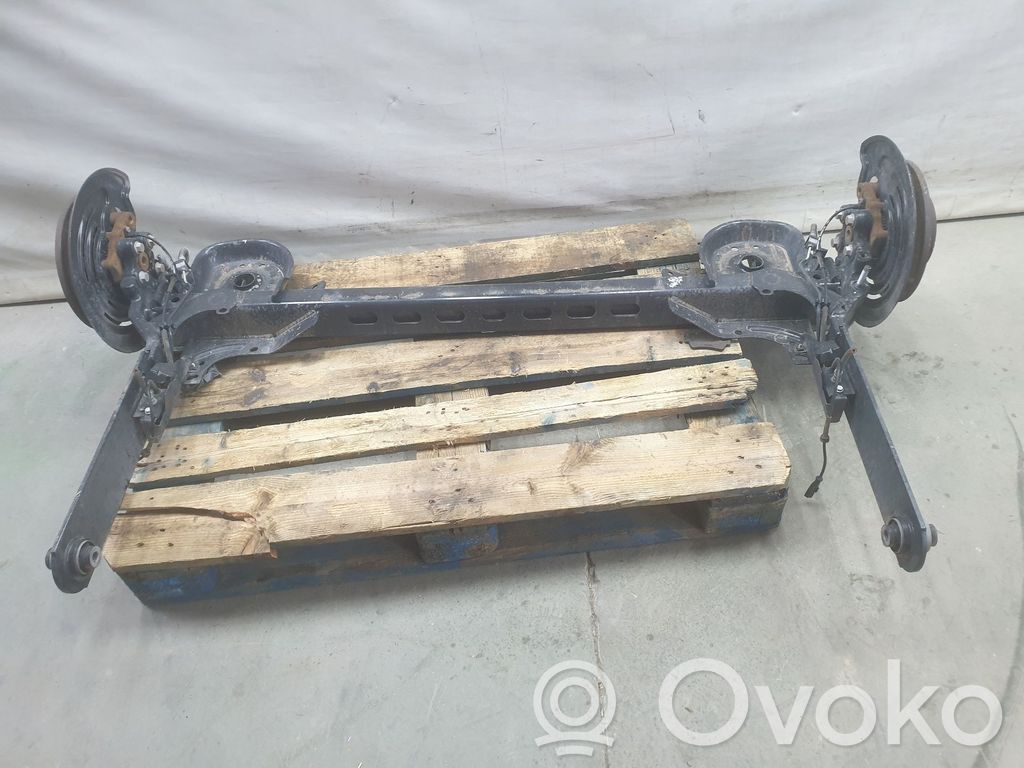Nissan NV300 Grinda punții spate 