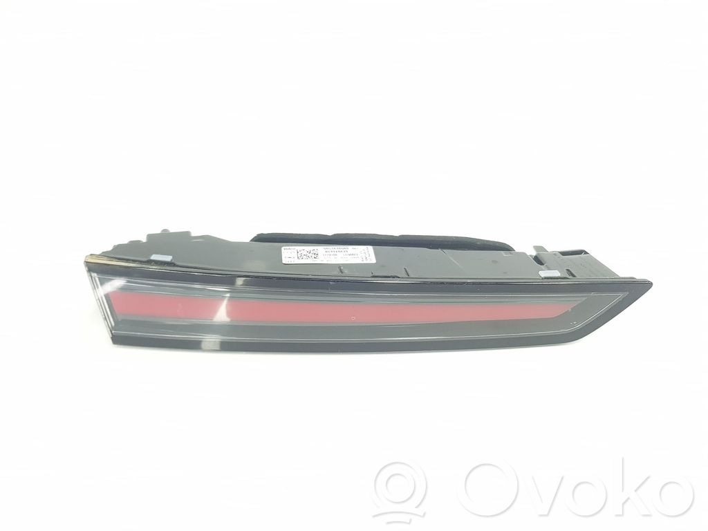 Opel Astra L Takaluukun takavalot 