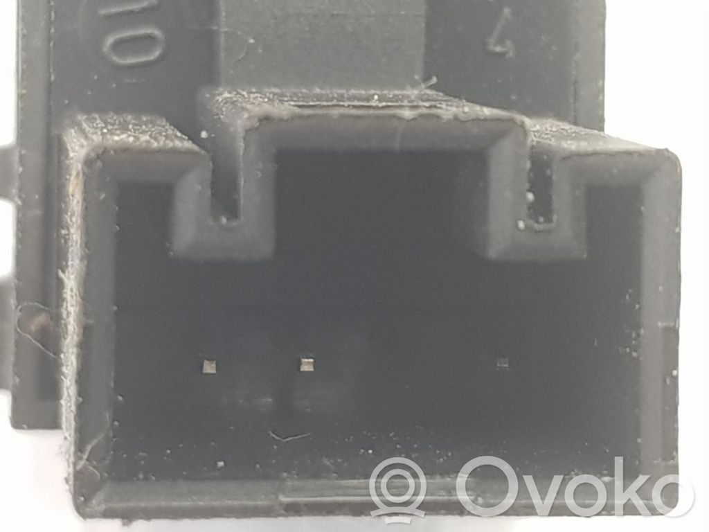 Volkswagen PASSAT B6 Przyciski szyb