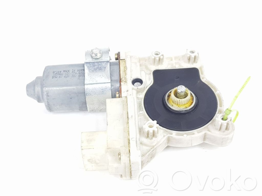 BMW 7 E65 E66 Front door window regulator motor 