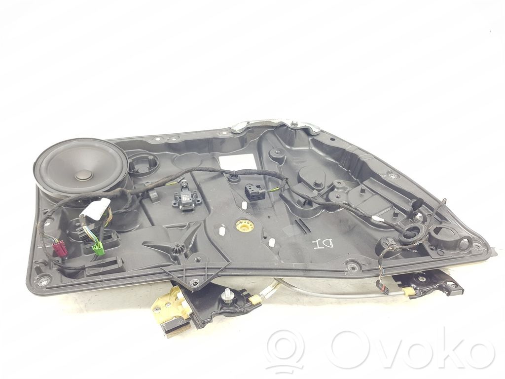 Mercedes-Benz CLA C117 X117 W117 Front door window regulator with motor 