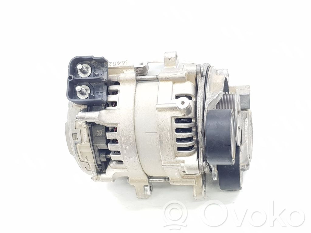 Volkswagen Golf VIII Generatore/alternatore