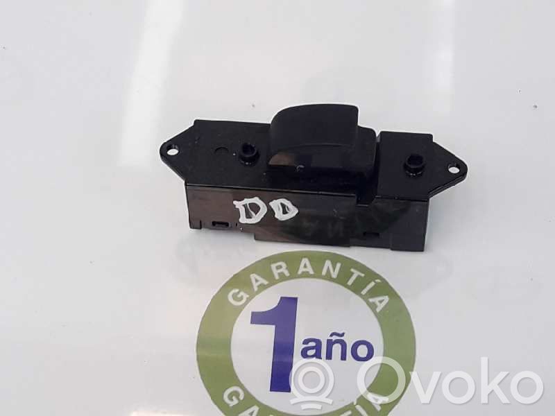 Interrupteur commade lève-vitre   MR587851,C8DD386M