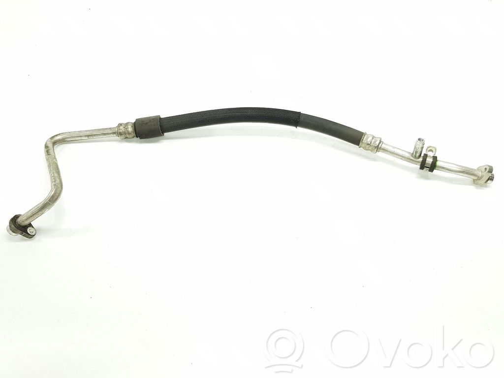 Renault Clio IV Ilmastointilaitteen putki (A/C)