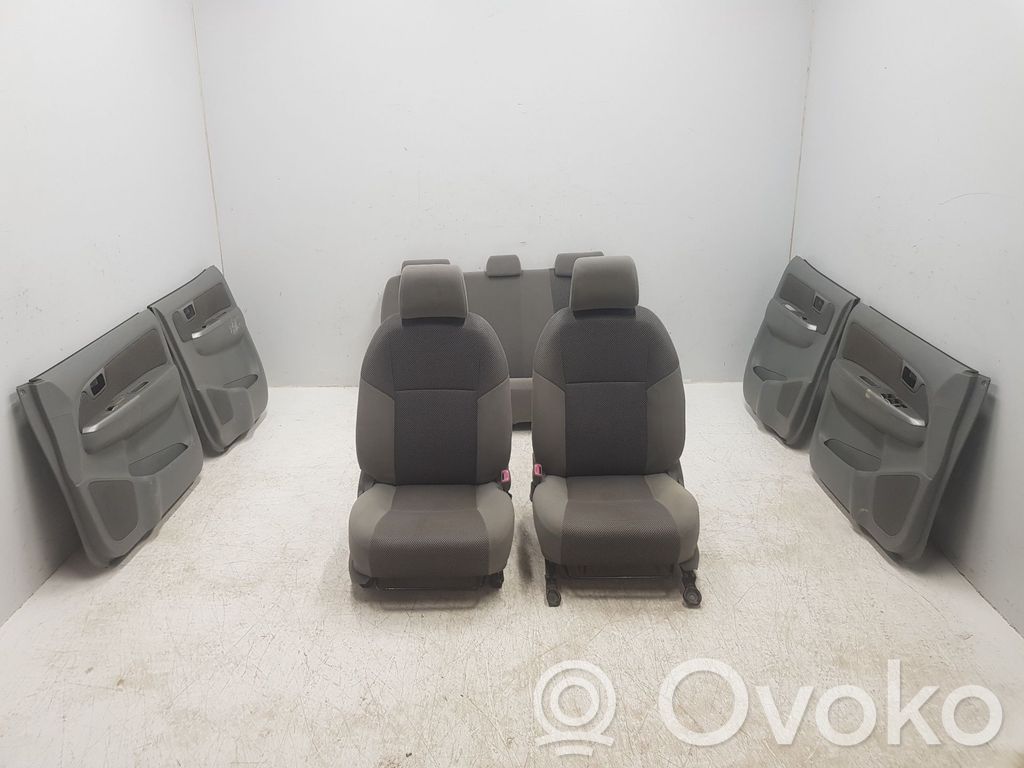 Toyota Hilux (AN10, AN20, AN30) Set scaune 