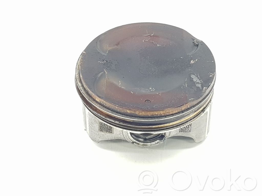 Suzuki Vitara (LY) Piston