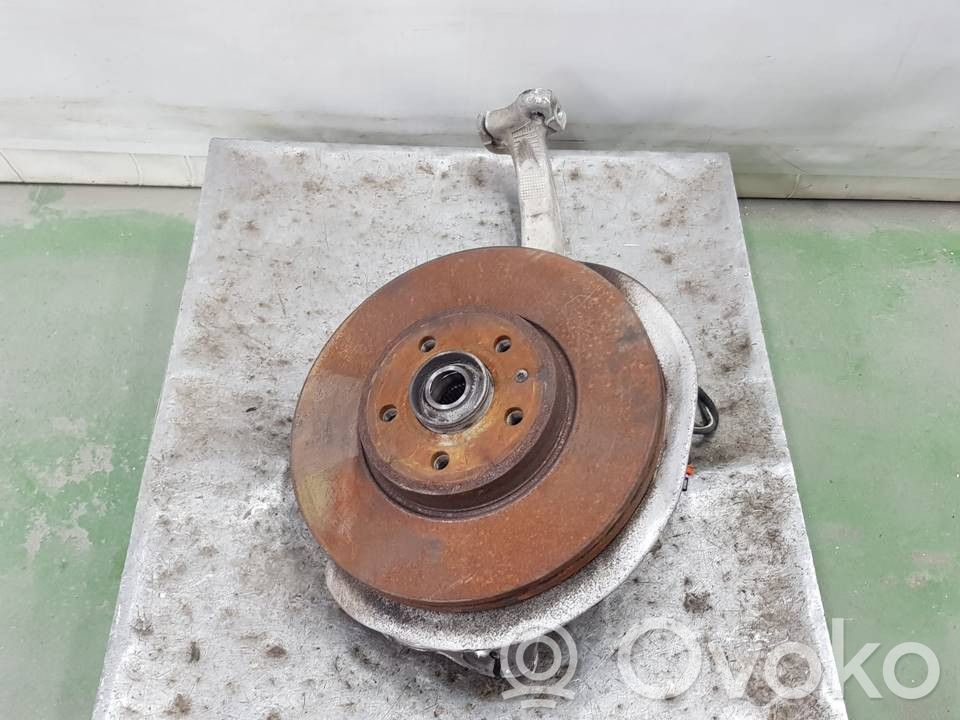 Audi A4 S4 B8 8K Achsschenkel vorne