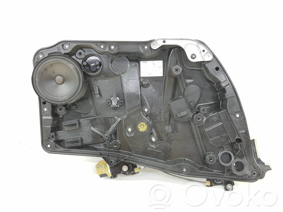 Mercedes-Benz CLA C117 X117 W117 Regulador de puerta delantera con motor