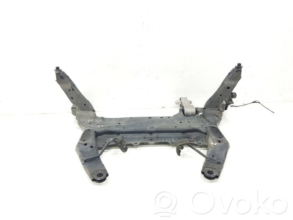 BMW 2 F44 Priekinis traversas 