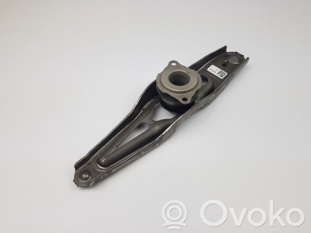 BMW 2 F44 Łapa / Widełki wyciskowe sprzęgła 