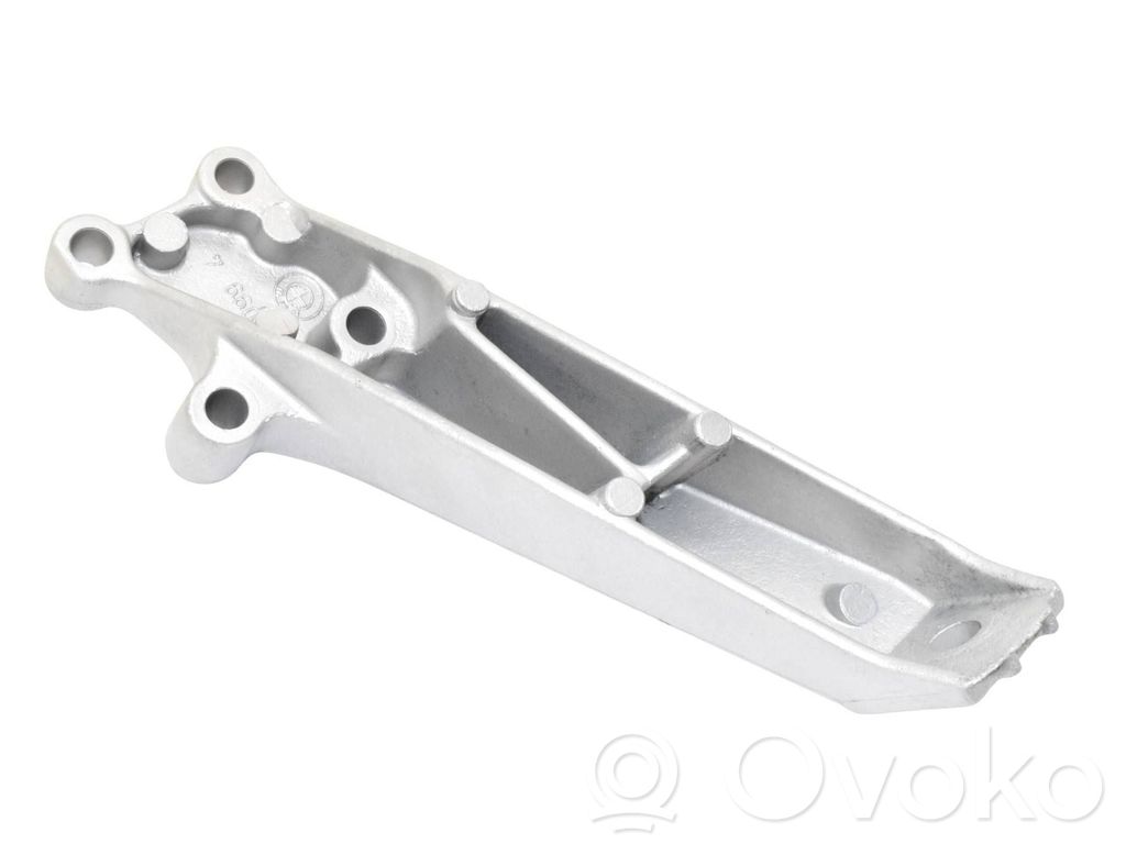BMW 3 E30 Engine mounting bracket 