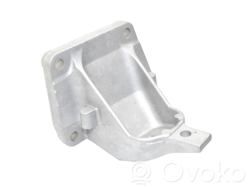 BMW 7 E38 Engine mounting bracket 