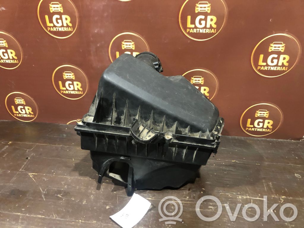 Ford S-MAX Air filter box 