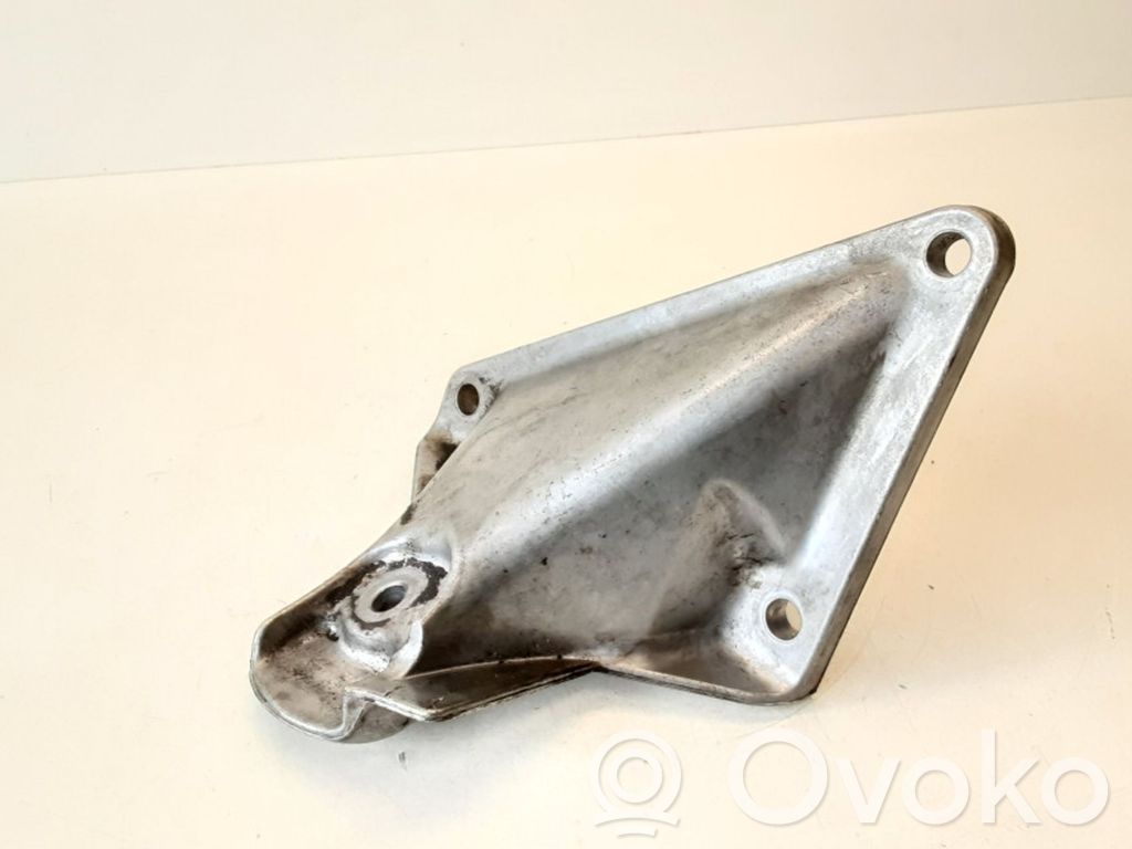BMW 5 E60 E61 Engine mounting bracket 