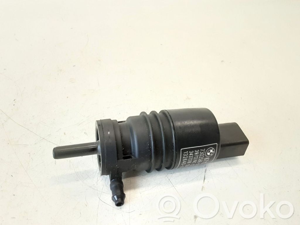 BMW 3 F30 F35 F31 Windscreen/windshield washer pump 