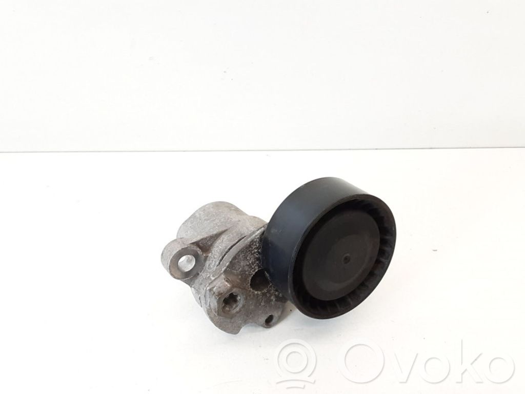 Audi A4 S4 B9 Napinacz paska alternatora 