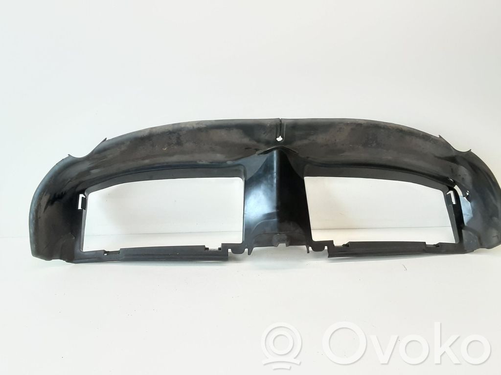 BMW 3 E90 E91 Oro paėmimo kanalo detalė (-ės) 