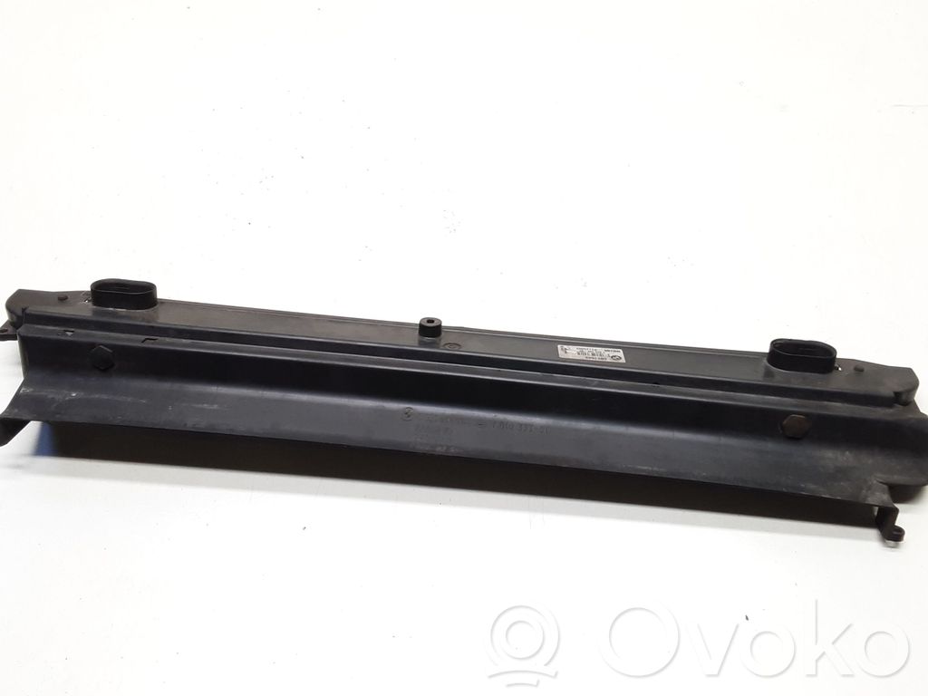 BMW 5 E60 E61 Viršutinė dalis radiatorių panelės (televizoriaus) 