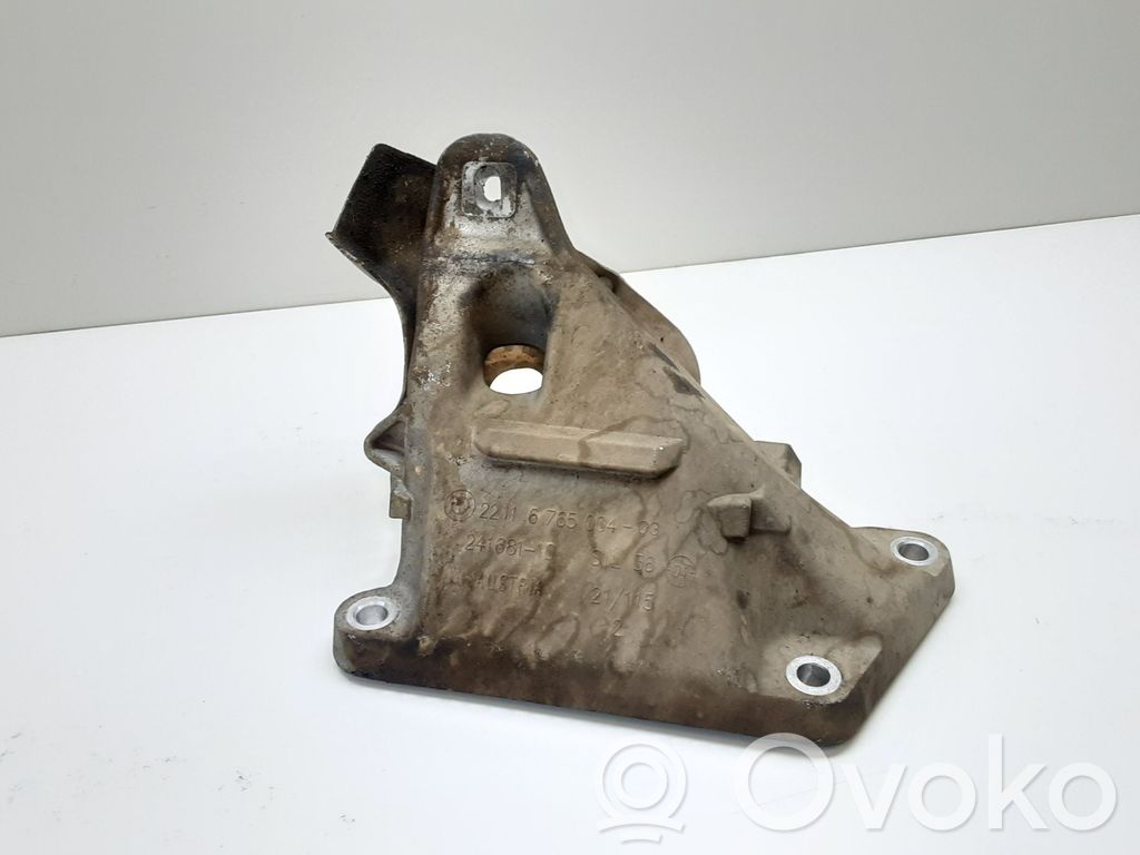 BMW 3 E90 E91 Engine mounting bracket 