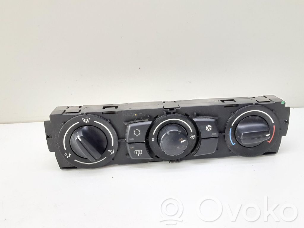 BMW 1 E81 E87 Climate control unit 