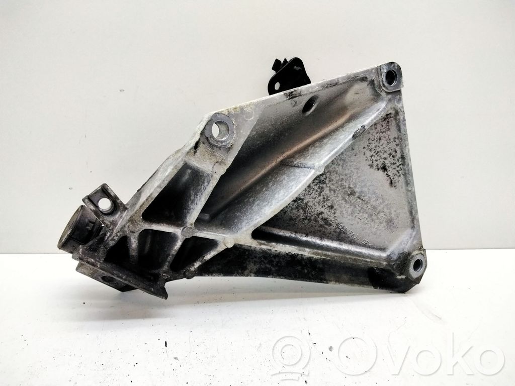BMW 3 E90 E91 Engine mounting bracket 
