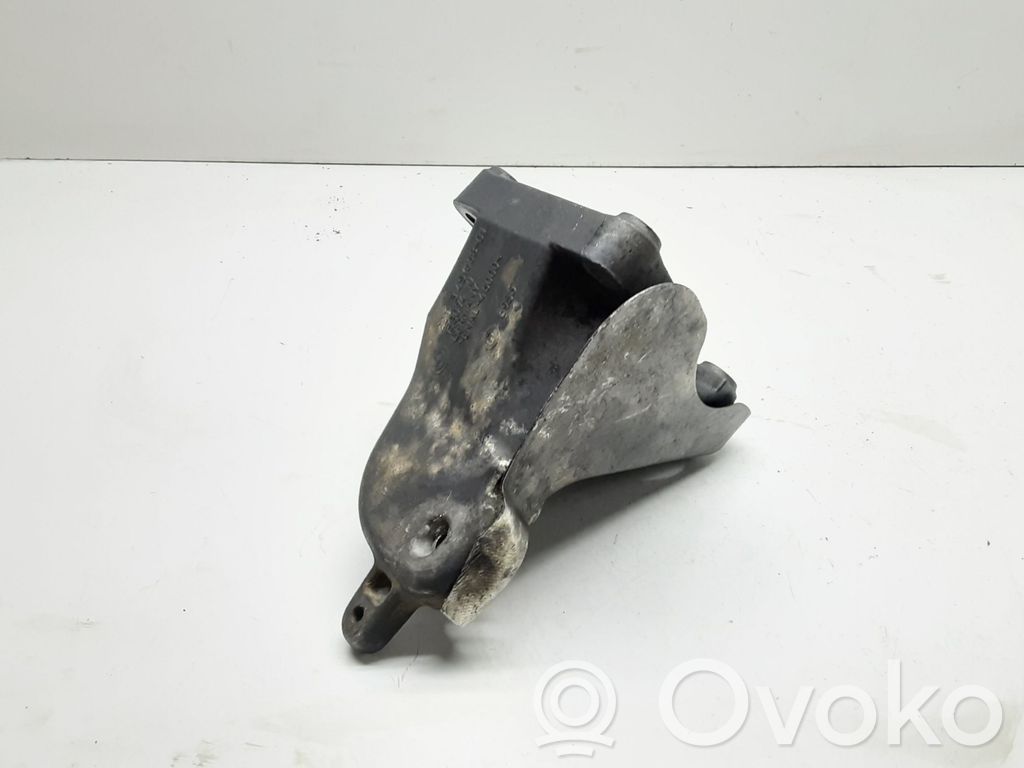 BMW X3 E83 Engine mounting bracket 