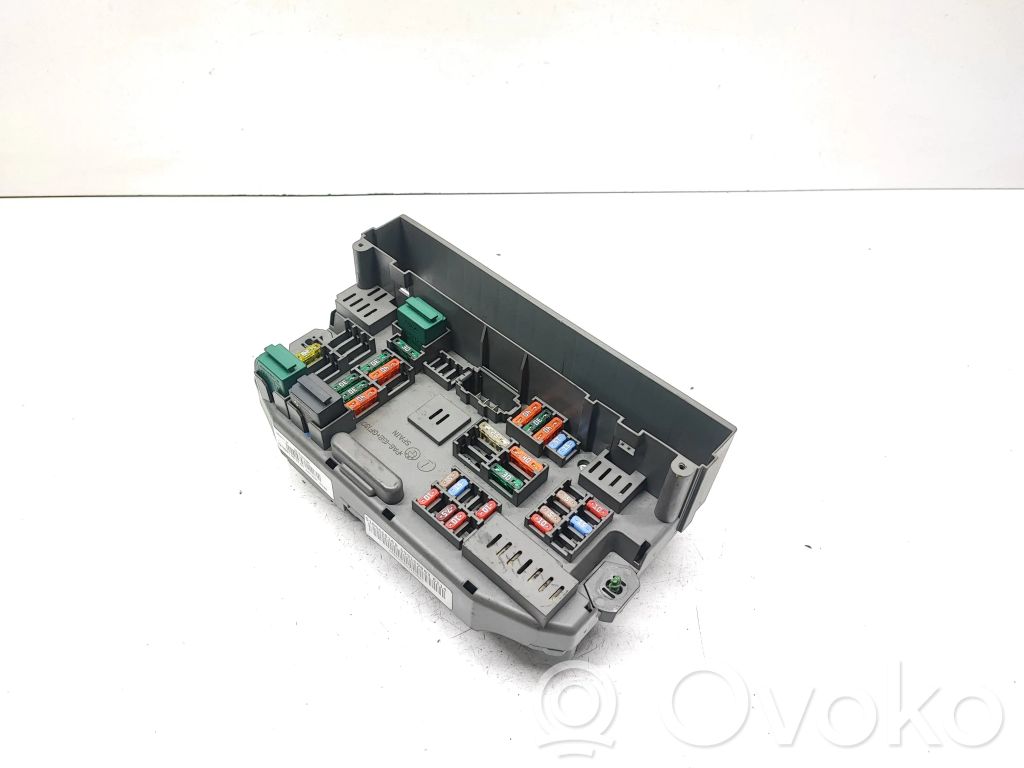 BMW X5 E70 Sulakemoduuli 