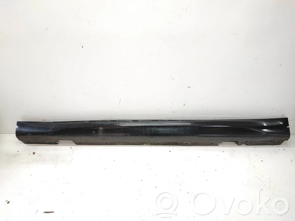BMW X1 E84 Sill 