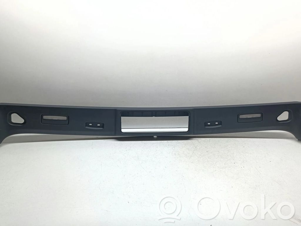 BMW 1 E82 E88 Windshield trim 