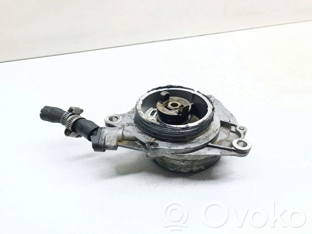Vacuum pump   7786841