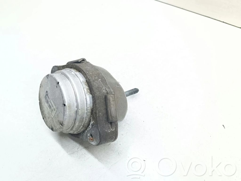 BMW X3 E83 Engine mount bracket 