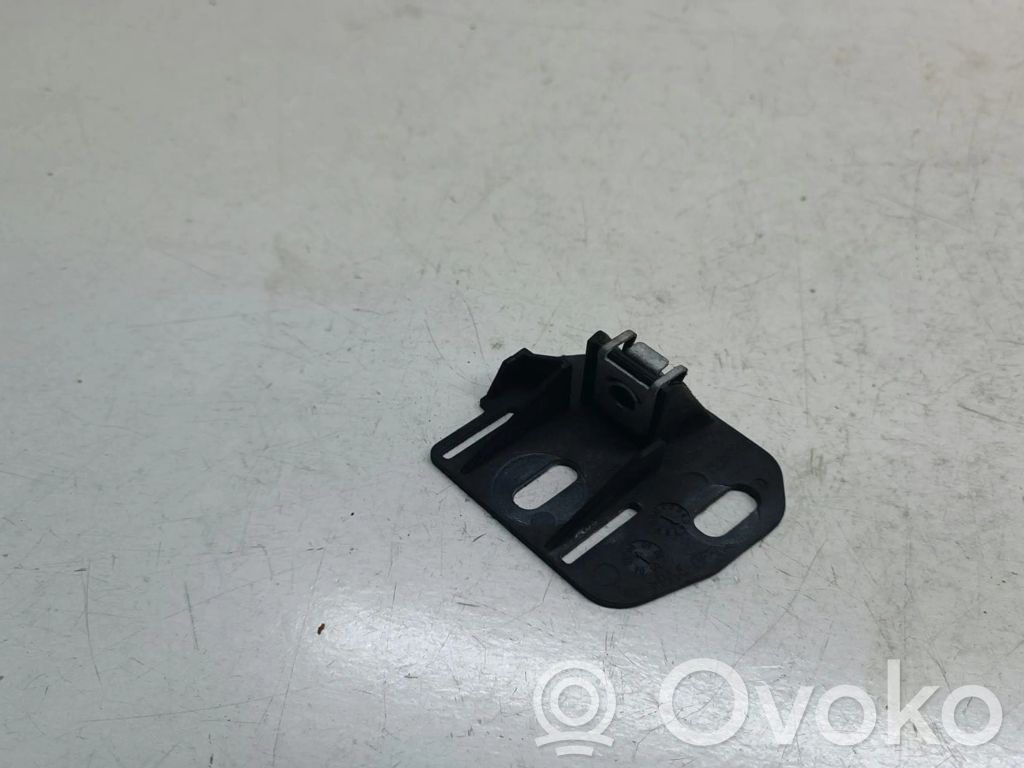 BMW 3 E90 E91 Fender mounting bracket 