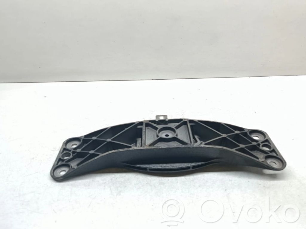BMW 5 E60 E61 Gearbox mounting bracket 