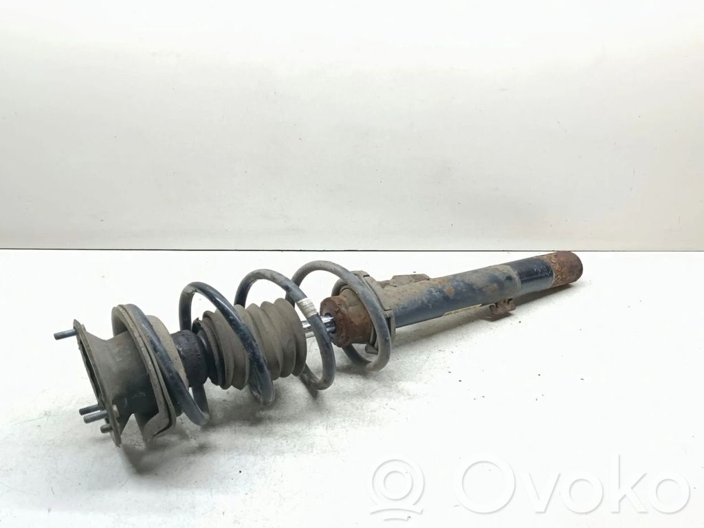 BMW 3 E92 E93 Etuiskunvaimennin kierrejousella 