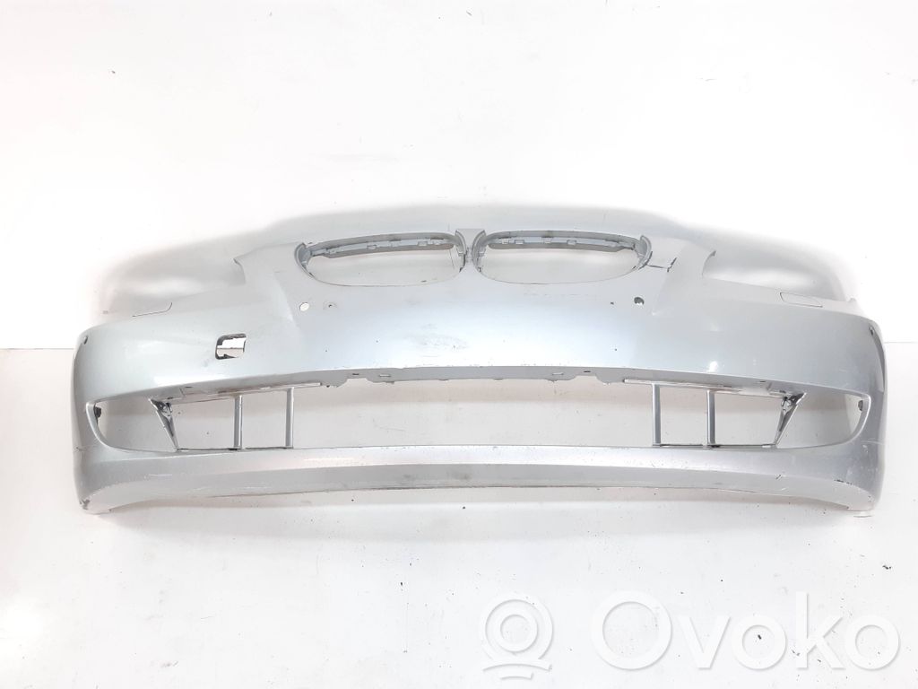 BMW 5 E60 E61 Priekinis bamperis 