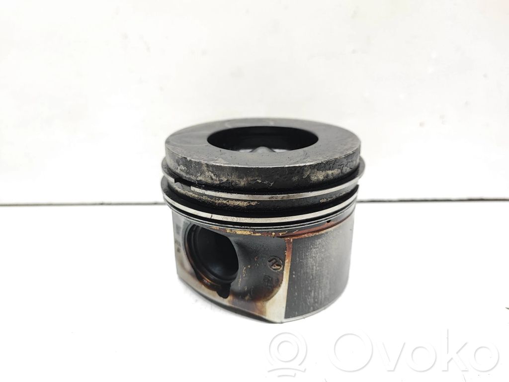 Piston   84L117