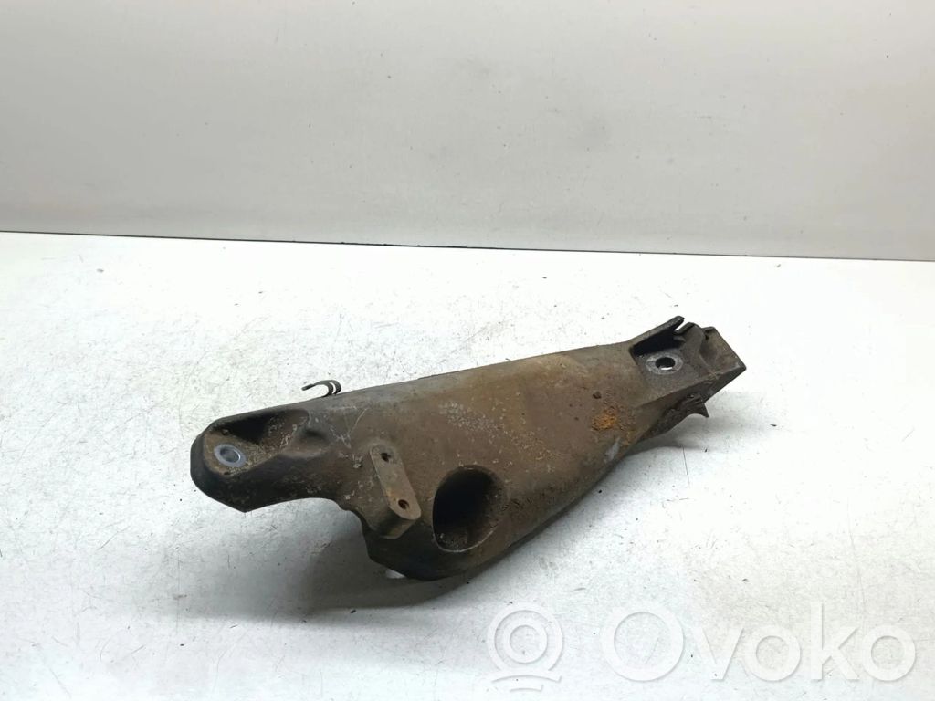 Engine mounting bracket   6787489,22116787489