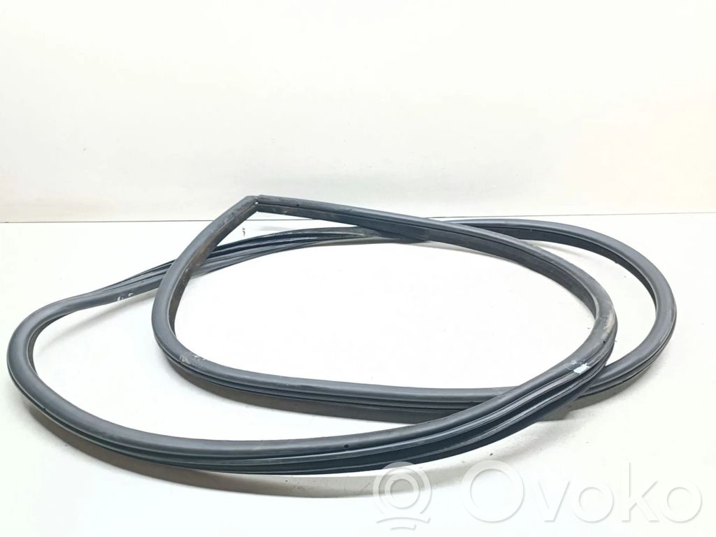 BMW 3 E90 E91 Etuoven kumitiiviste 