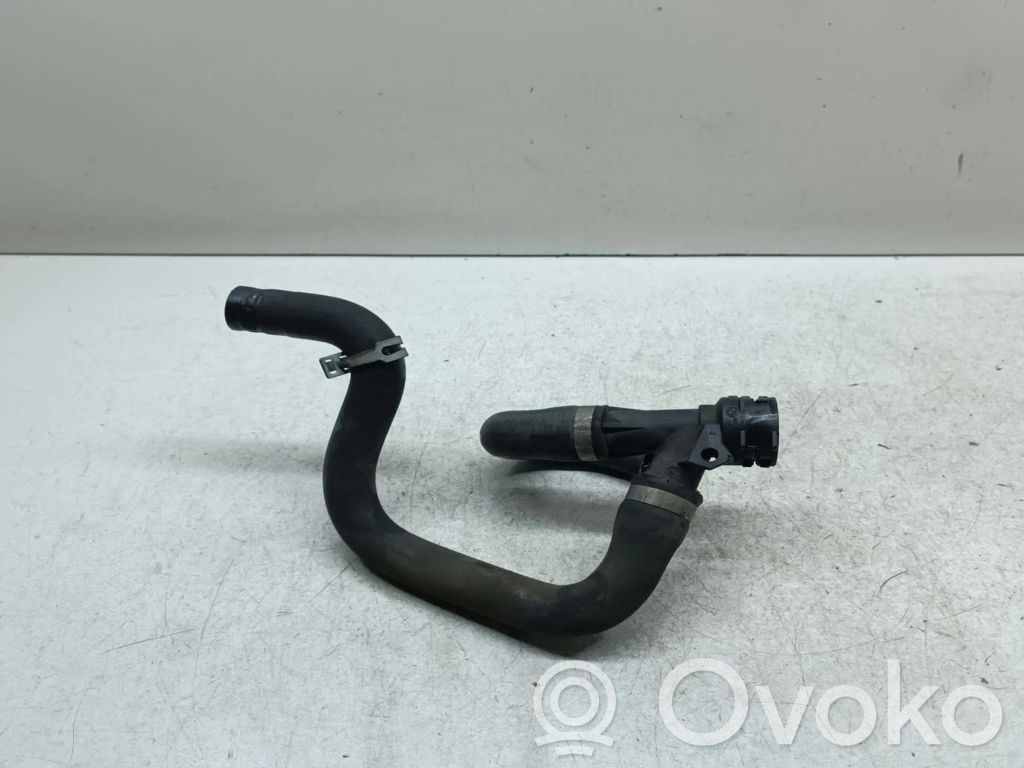 Engine coolant pipe/hose   7796406