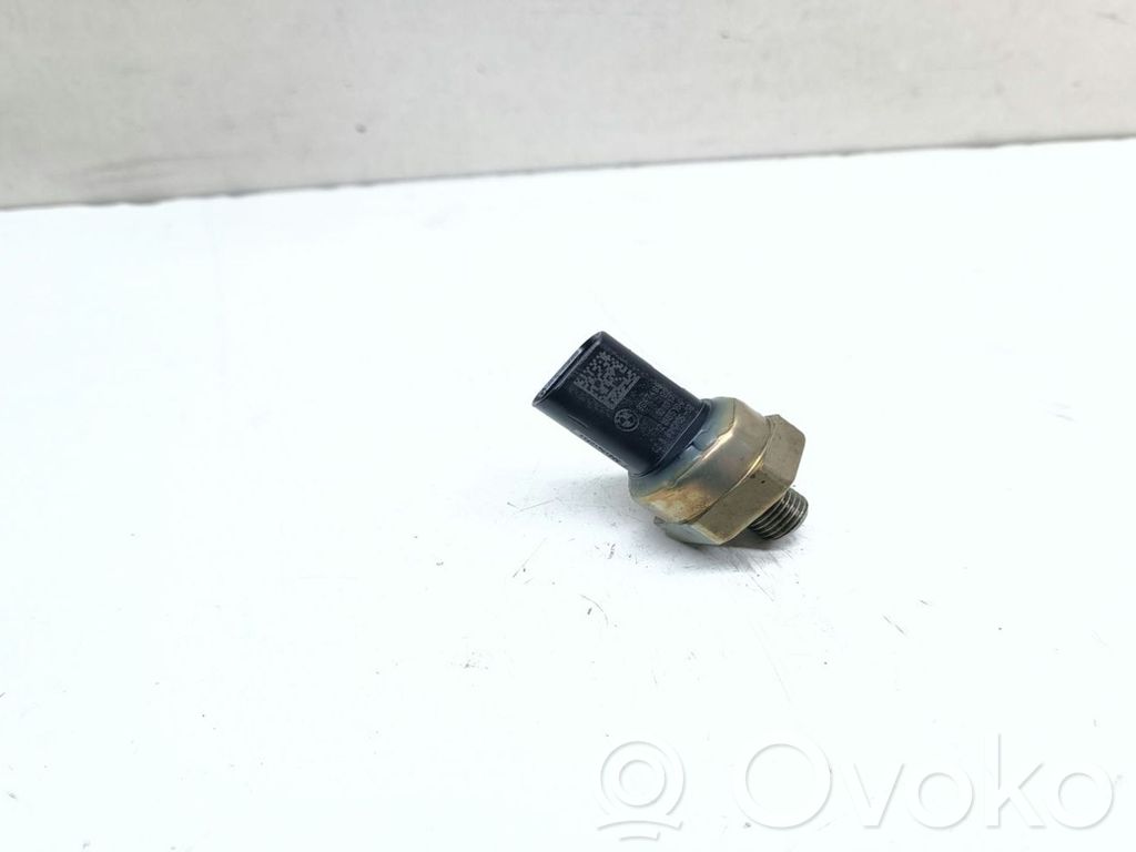 BMW 3 F30 F35 F31 Eļļas spiediena sensors 