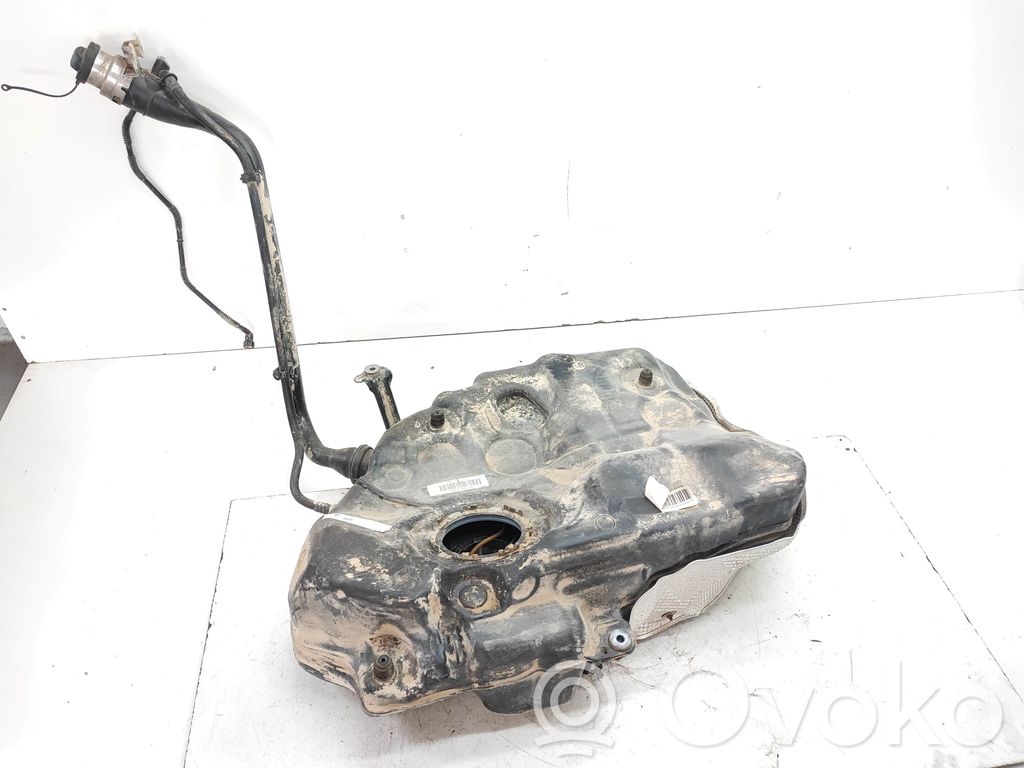 Audi A4 S4 B9 8W Zbiornik paliwa 