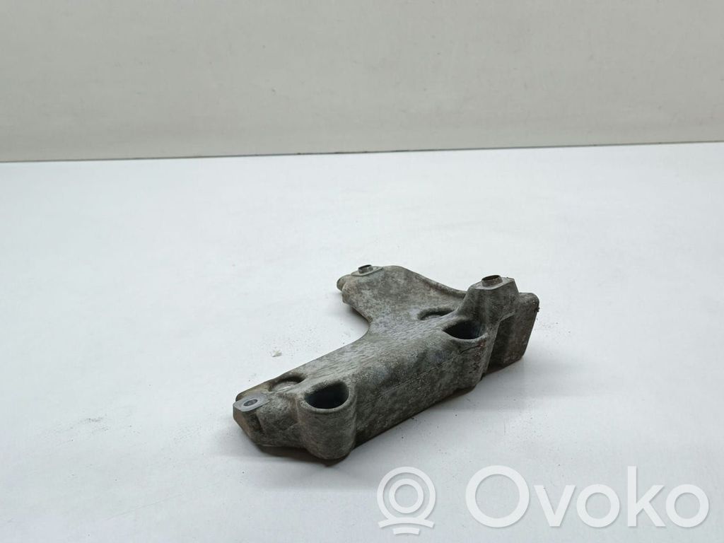 BMW 3 E92 E93 Mocowanie alternatora 