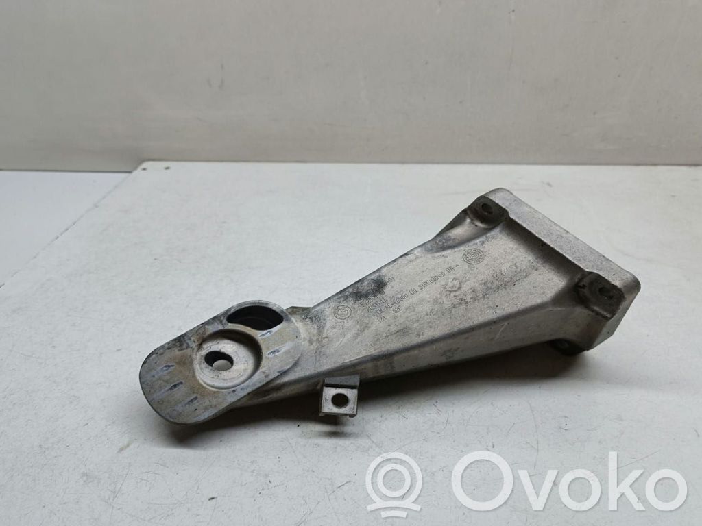 BMW 5 E60 E61 Engine mounting bracket 