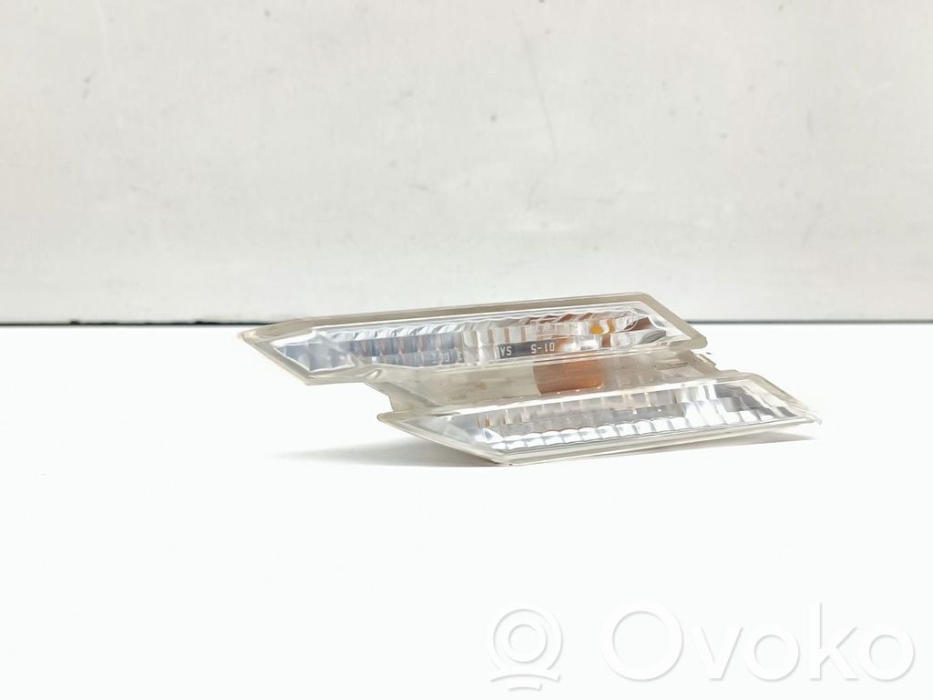 BMW 6 E63 E64 Front fender indicator light 