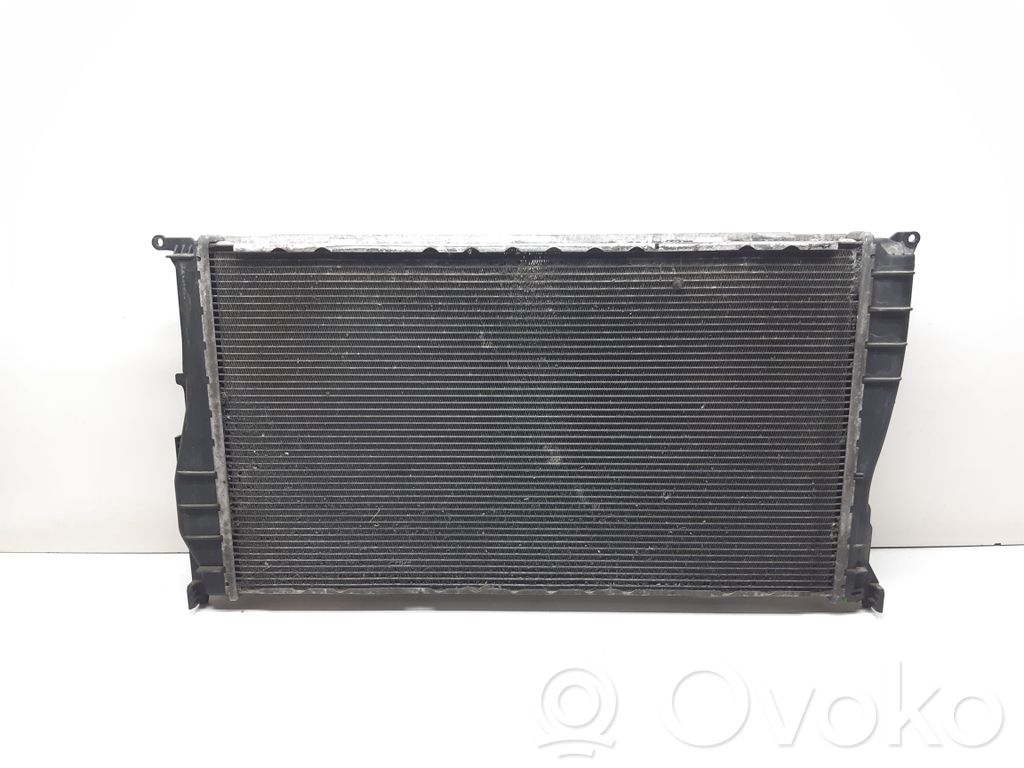 BMW 1 E82 E88 Dzesēšanas šķidruma radiators 