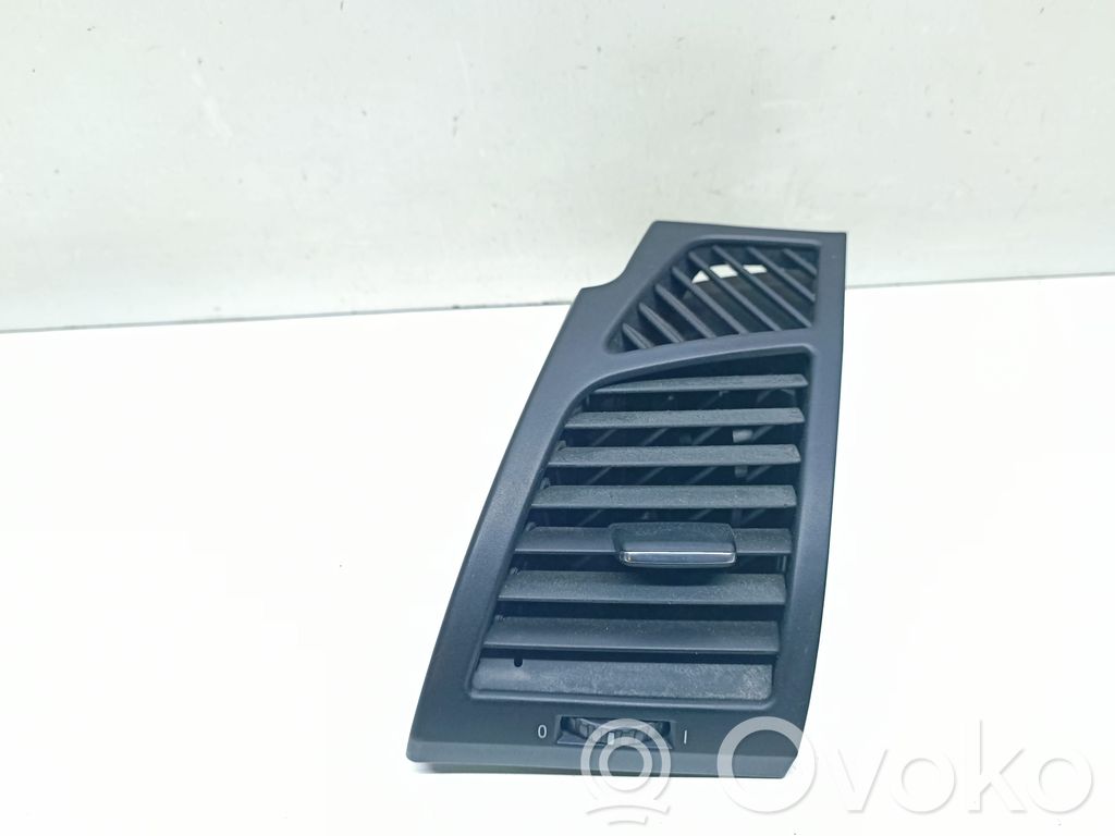 BMW 1 E81 E87 Dashboard side air vent grill/cover trim 
