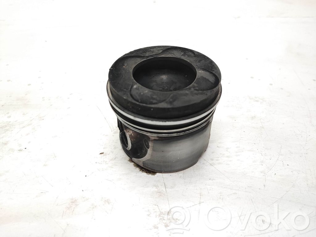 BMW 5 E60 E61 Piston 