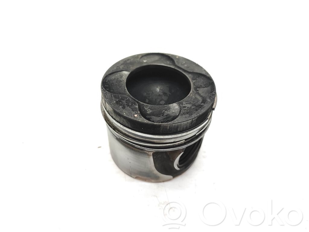 BMW 5 E60 E61 Piston 