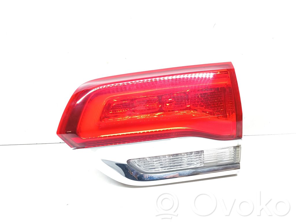 Jeep Grand Cherokee Lampă spate în capacul portbagajului 