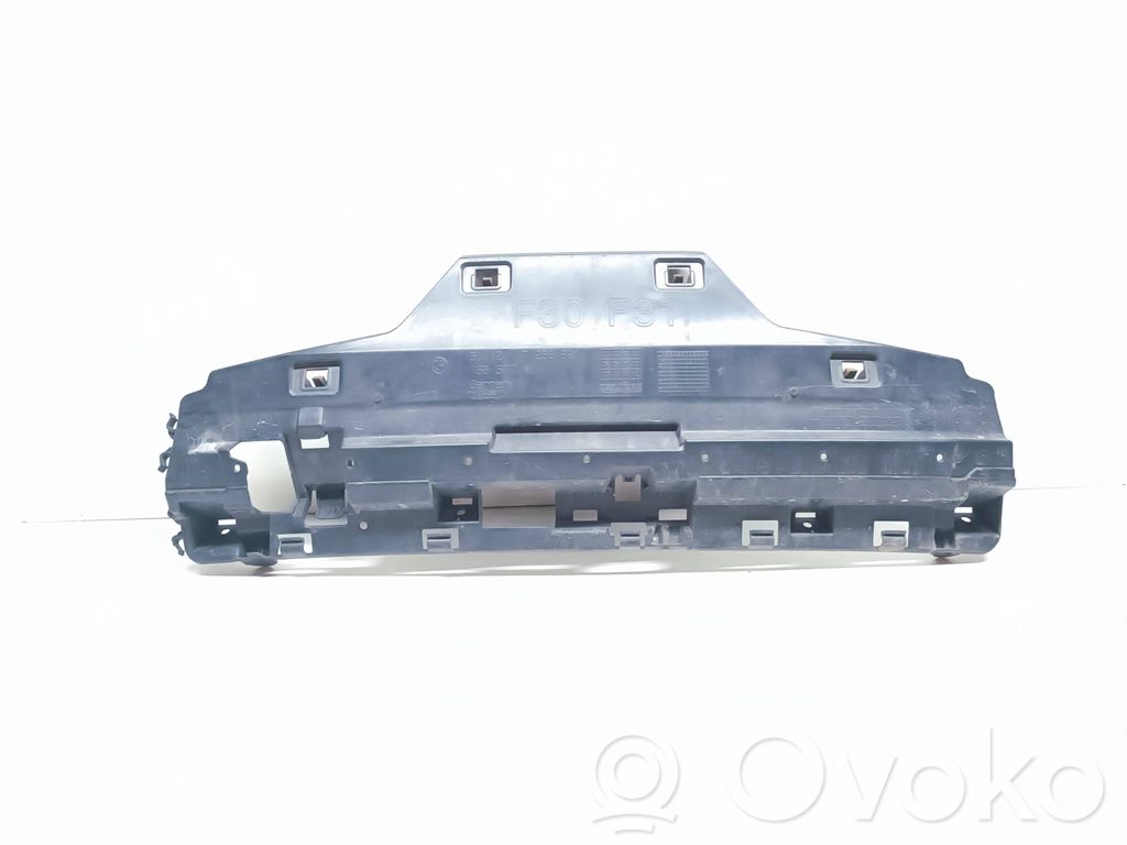 BMW 3 F30 F35 F31 Takapuskurin kannake 